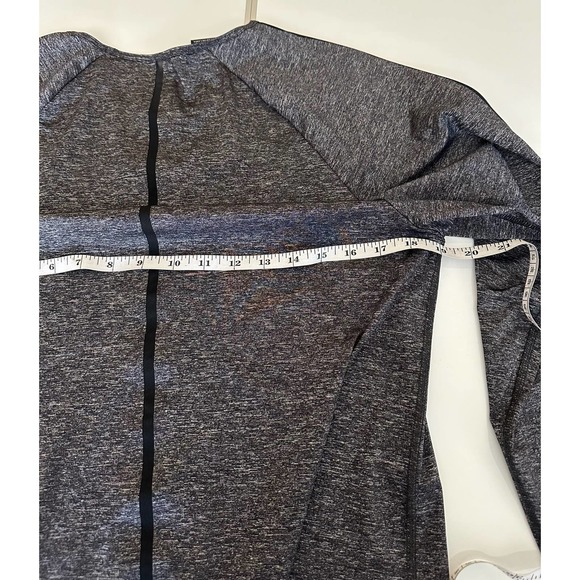 Women NWOT Nike XL stylish cool workout top athletic shirt, runs small fit mash - Picture 11 of 14